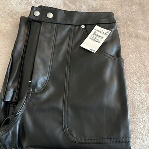 BLANK NYC Vegan Leather Pants - (31) Black BNWT
look & feel like real leather